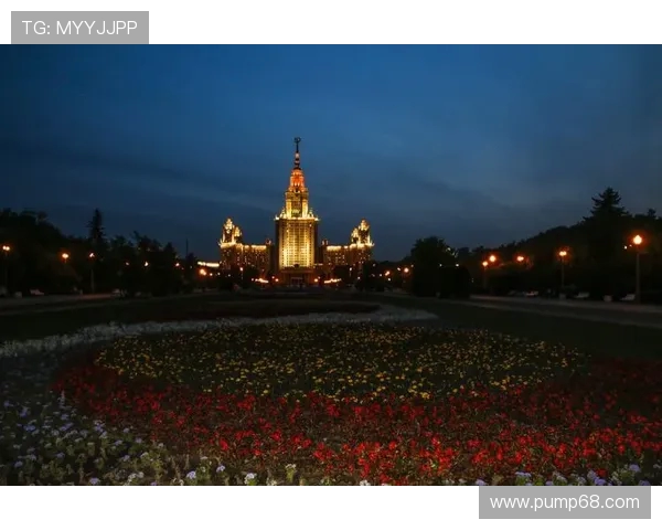 聚焦世界足球明星成长与荣耀的精彩旅程全景深度盘点大全纪录篇