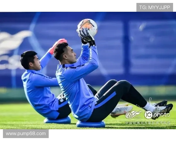 成都排球队耐力训练揭秘：如何在高强度比赛中保持最佳状态